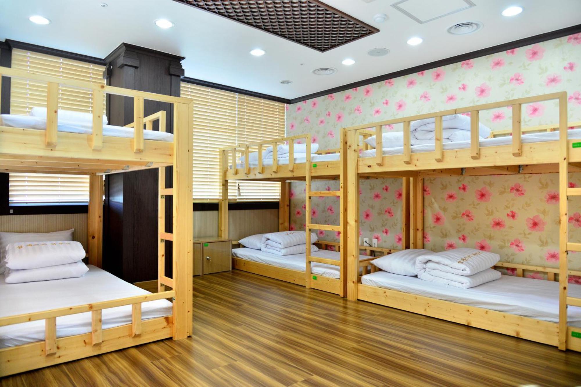 Seom Guesthouse Seogwipo Dış mekan fotoğraf