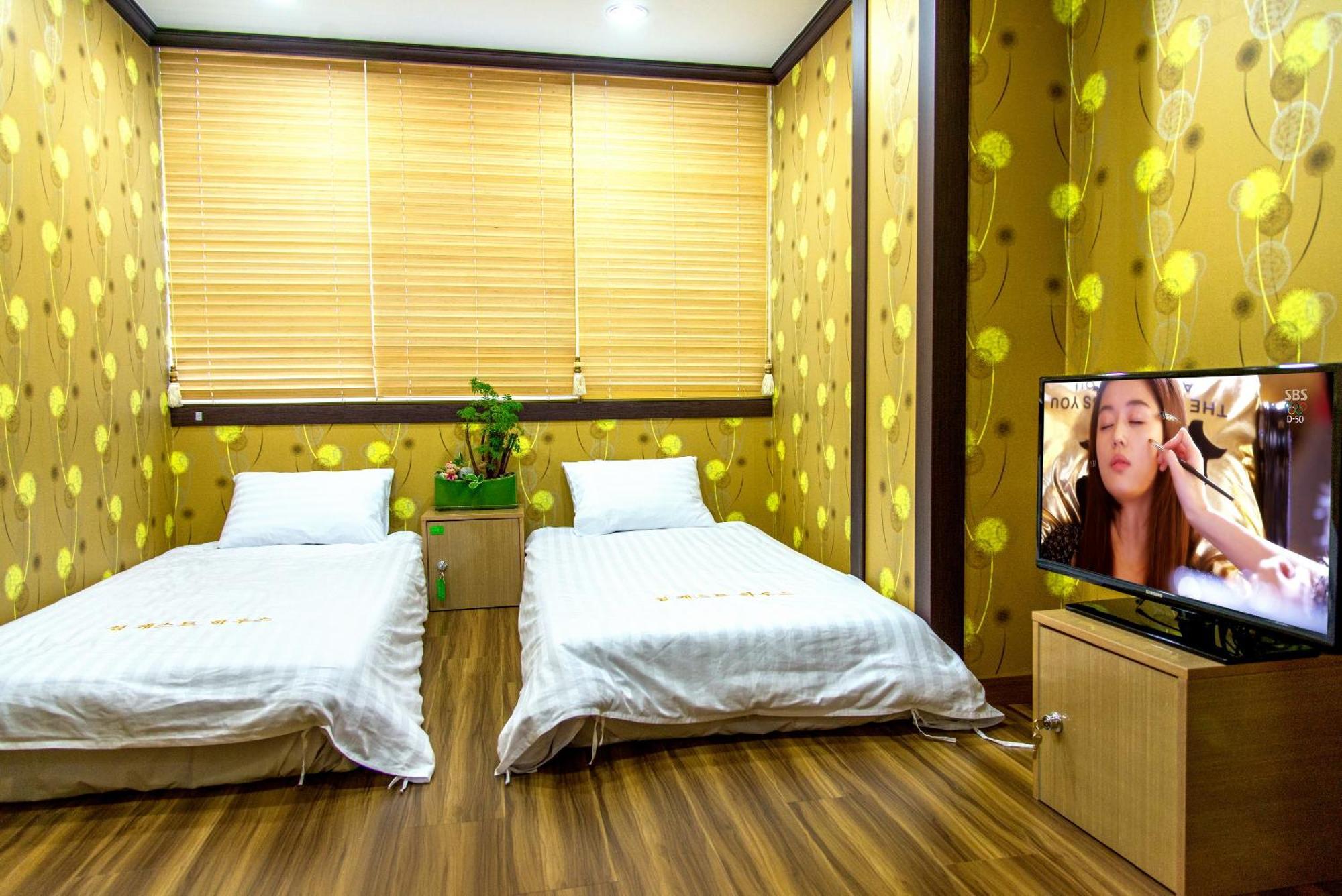 Seom Guesthouse Seogwipo Dış mekan fotoğraf